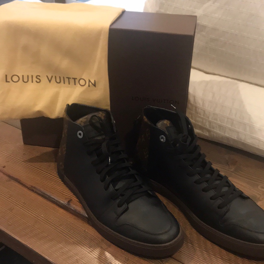 *Authentic* Louis Vuitton Sneaker Boot; blk/brn